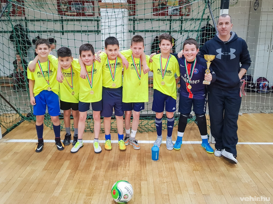 A Suli-futsal bajnokság III. korcsoportjának győztese, a Szilágyi iskola csapata