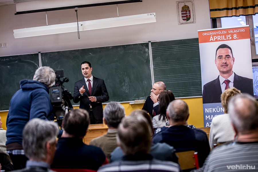 Ovádi Péter itt élő veszprémiként, a környék polgármestereivel együtt dolgozna a térségért