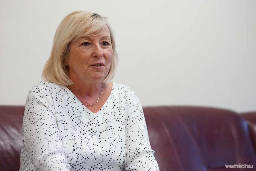 Barták Péterné, intézményvezető