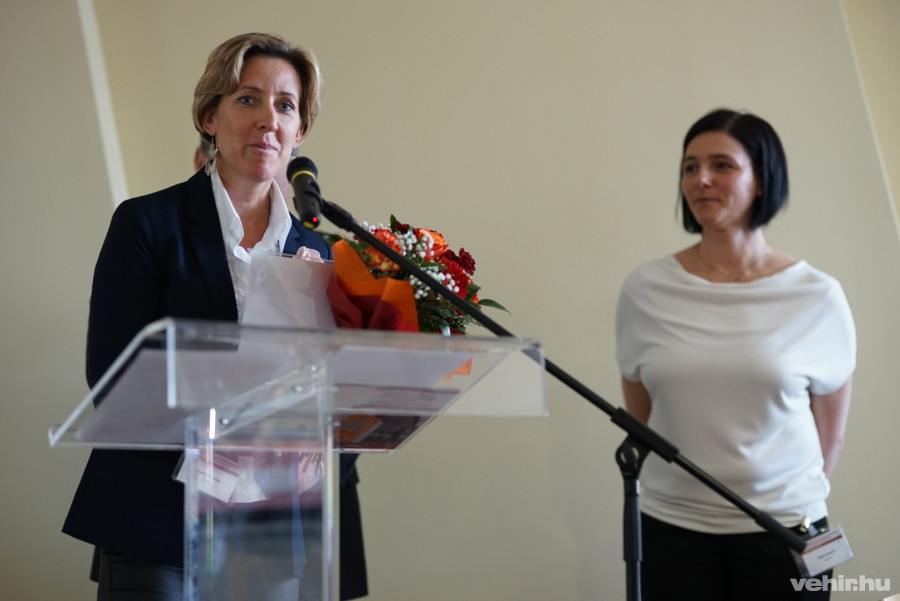 Sterlik Krisztina, Szigeti Zsanett