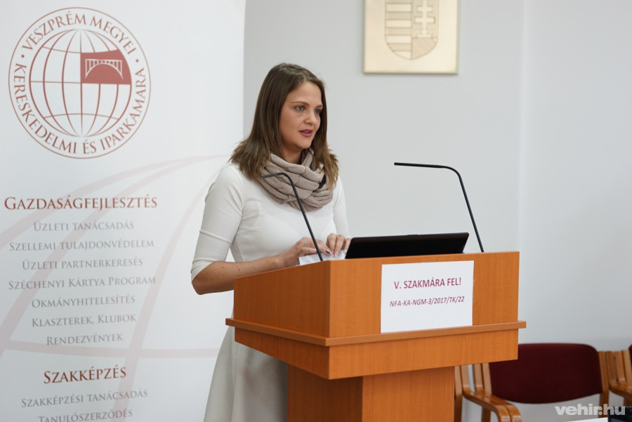 Stampf Eszter, a VKIK pályaorientációs tanácsadója