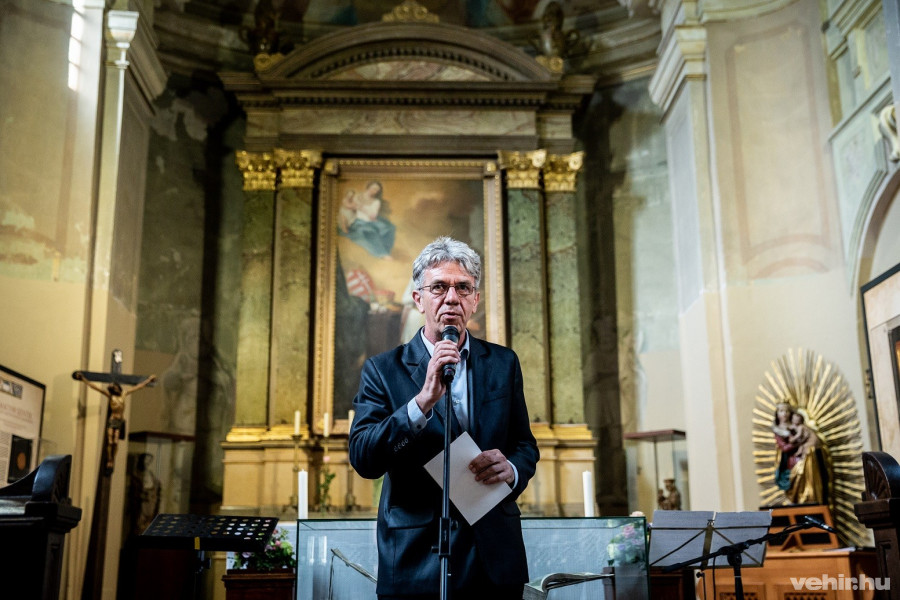 Földesi Ferenc, az OSZK különgyűjteményének igazgatója