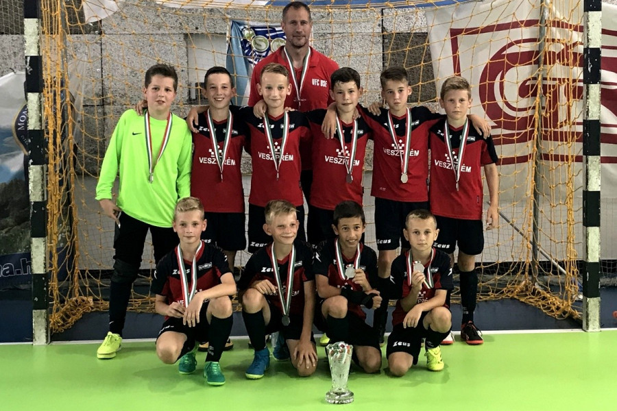 Álló sor (balról jobbra): Csomai Regő, Beődi Bence, Beke Barnabás, Décsy Ádám, Mayer Péter, Farkasdy Botond. Guggolnak: Bécsy Balázs Bendegúz, Farkas Martin, Fülöp Nándor, Vér Dávid. Hátul: Varga Tamás (edző)