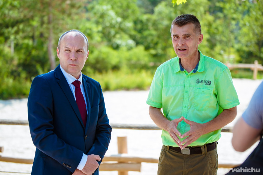 Porga Gyula és Török László tartott sajtótájékoztatón szerda reggel