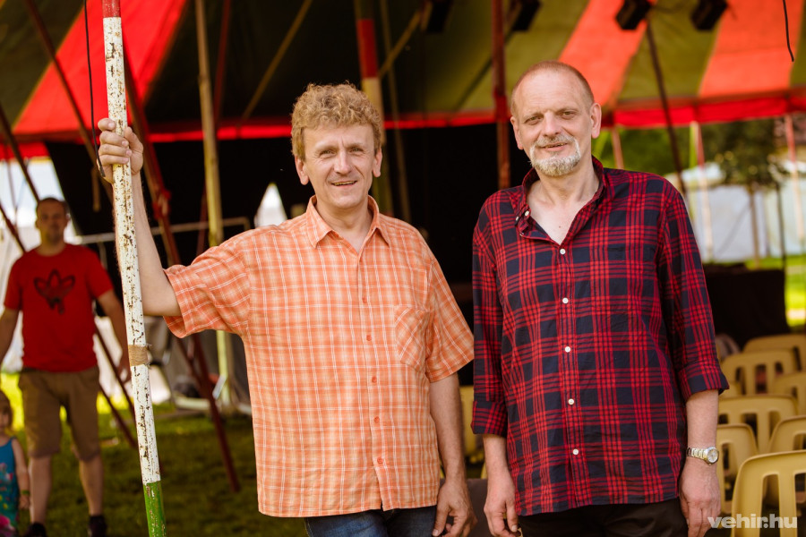 Végh Zsolt és Sarkadi Nagy László társulatával ismét kedvelt meséket hoznak Veszprémbe