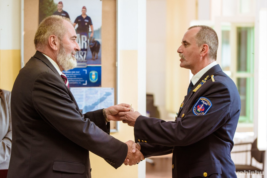 Pálmann László vehette át az iroda kulcsát