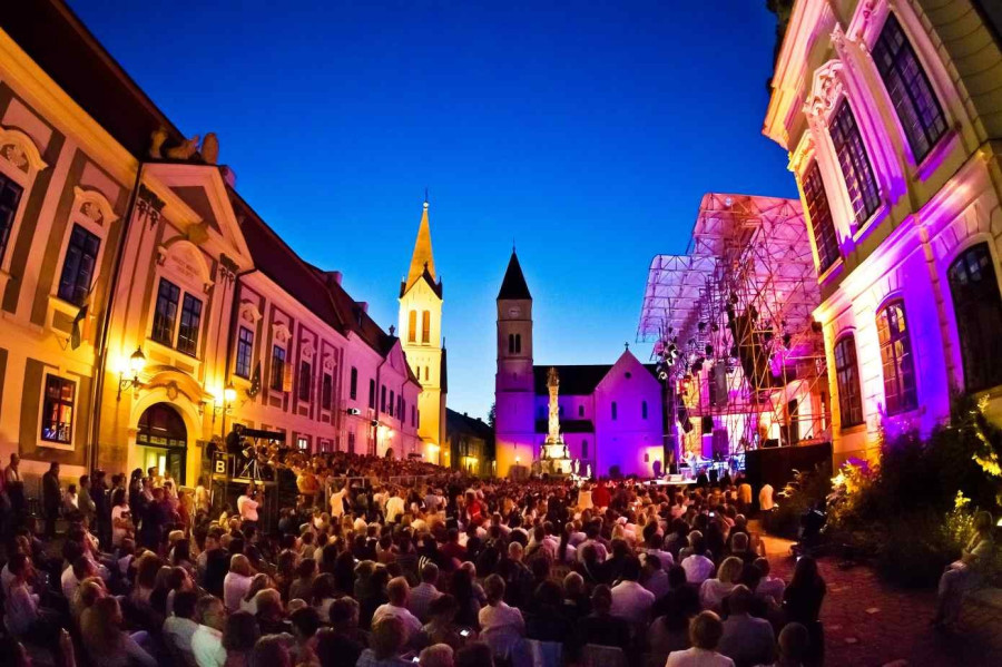 Ilyen nagy vonzereje csak a VeszprémFest idején volt a várnak