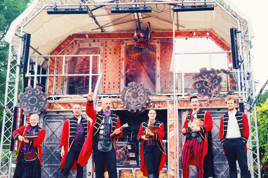 Vigyük a kultúrát házhoz! /Fotó: twohumansliving.com