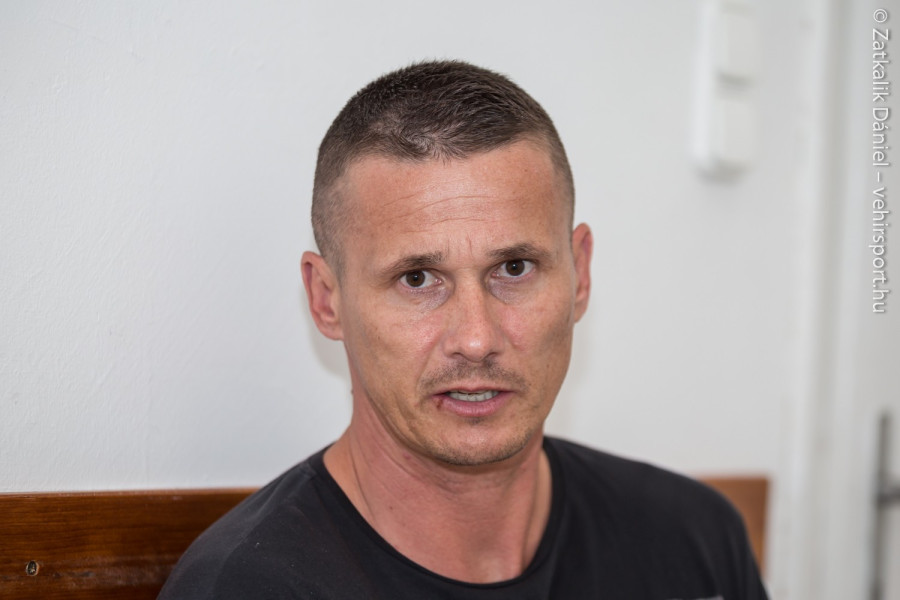 Pető Tamás szerint rutint képviselő focisták nélkül öngyilkosság lenne belevágnia munkába