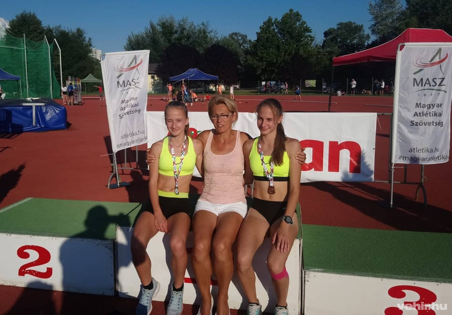 Varga Gréta, Tóthné Stupián Anikó, Koncz Kata