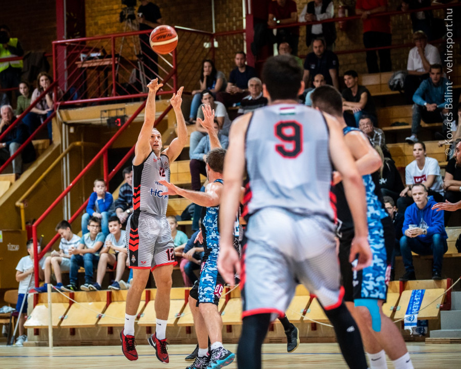 A fővárosba látogat a Hoya