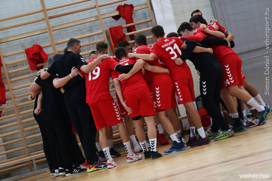 Második győzelmüknek örülhettek a veszprémiek