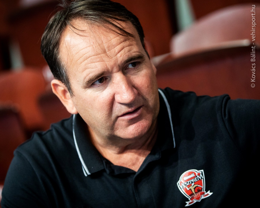 Gulyás: Továbbra is melegítős az állás! (archív fotók)