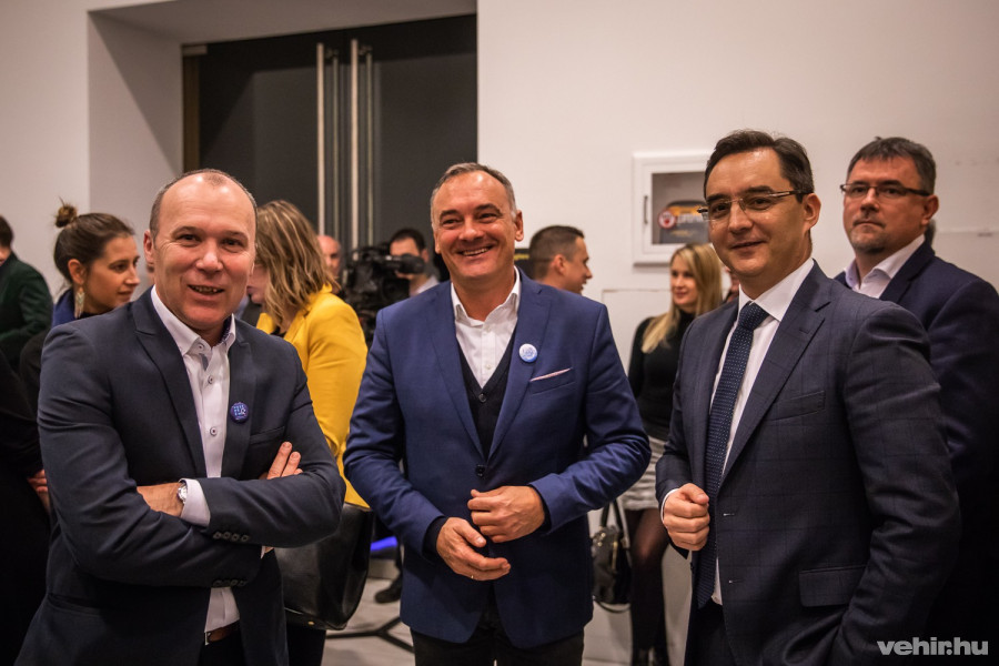 Porga Gyula, Borkai Zsolt (Győr polgármestere) és Papp László (Debrecen polgármestere) a december 14-i eredményvárón a Müpában