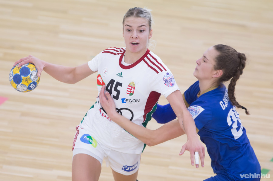 Háfra Noémi az álomcsapatban (Archív fotó: nlcafe.hu)