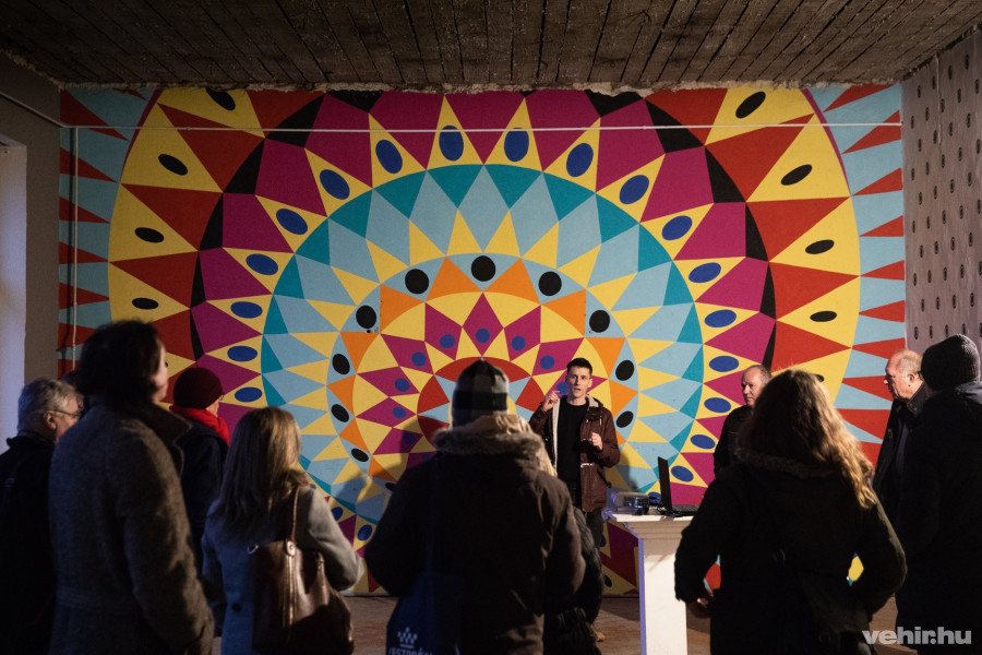 A 12 falhoz hasonló attrakciók várhatók szombaton is