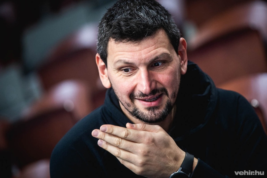 Sterbik remek fizikai állapotban várja egykori csapatát