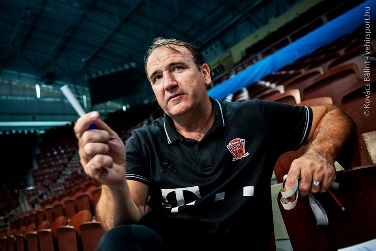 Gulyás: Tanítjuk a gyerekeket, próbálunk méltó utat mutatni nekik (archív fotó)