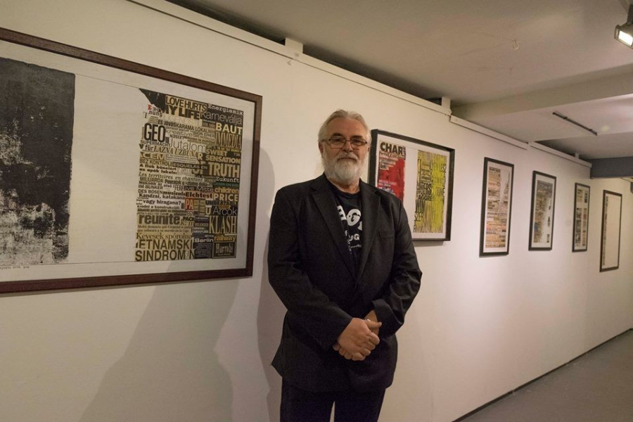 Fenyvesi Ottó a budapesti Magyar Műhely Galériában, kollázs-kiállításának megnyitóján 2019. január 9-én (Dormán László felvétele)