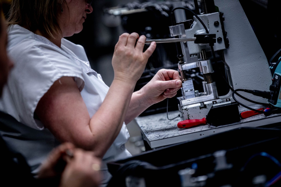 Tovább kell növekednie a dolgozói béreknek (illusztráció, Kovács Bálint)