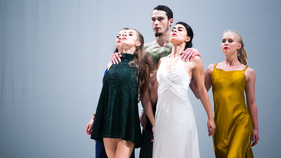 Közép-Európa Táncszínház: Special Society /Fotó: Véner Orsolya