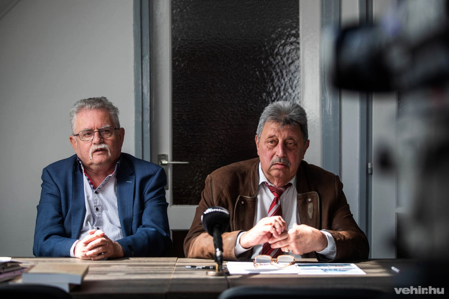 Weingartner József és Latorczai János a szerdai sajtótájékoztatón