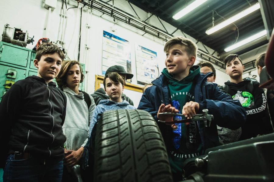 Az általános iskolások beleshettek a szakmák kulisszái mögé