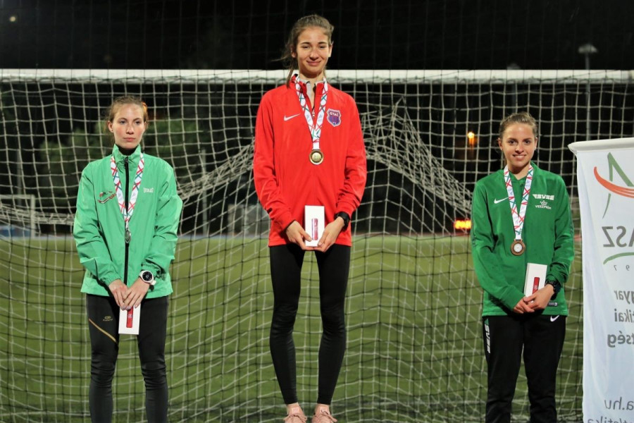 Magyar Veronika a dobogó harmadik fokára léphetett fel (Fotók: atletika.hu)