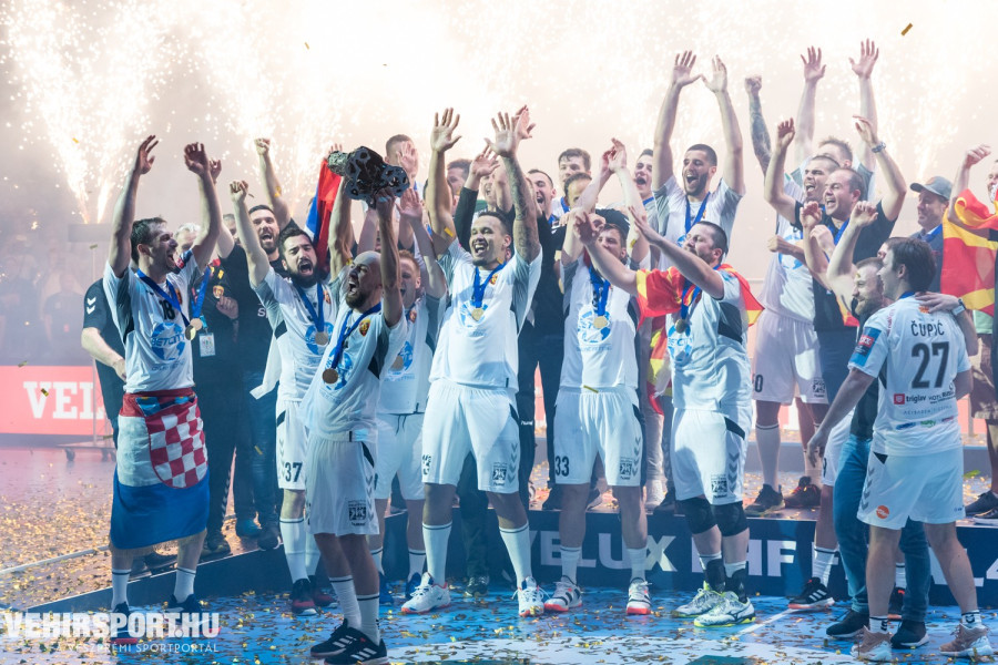 Edzőváltás a címvédőnél