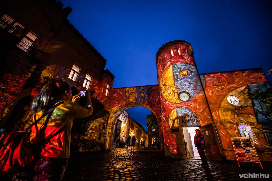 ...aztán a Méhkas Dia