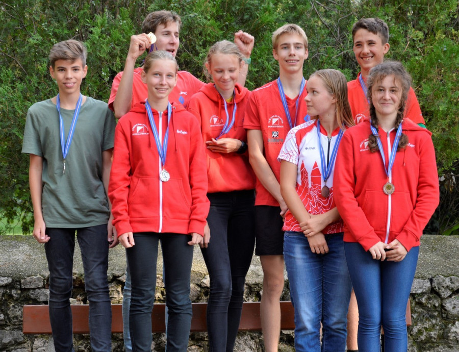 A sprint váltóverseny 18 éves korosztályának dobogója - Fotók: Bálint Mónika