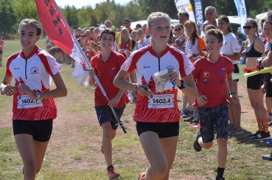 A 14 éves korosztályban országos bajnoki címet szerző csapat tagjai, Gaschler Emma, Barát Miklós, Bálint Gergő, Lantai Lili - Fotó: Kutnyánszky Ernő