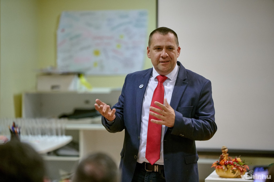 a jubileumi estén Harazin Tibor is jubilált, 10. beszédét tartotta.