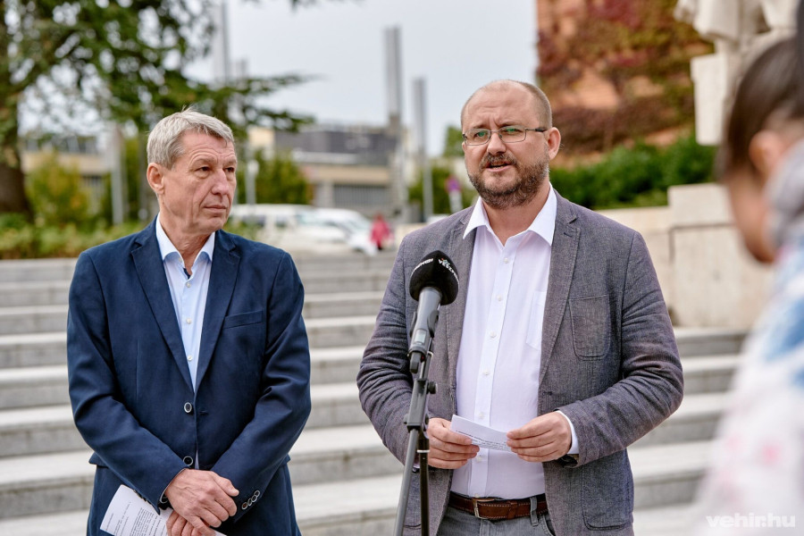 Hartmann Ferenc és Gerstmár Ferenc a sajtótájékoztatón