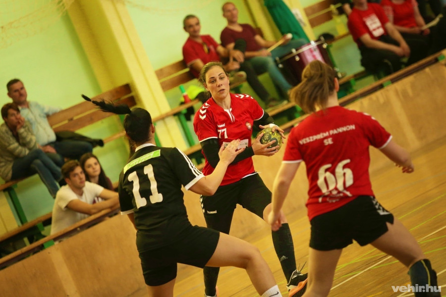 Ács Anna 53 találattal jelenleg vezeti bajnoksága góldobólistáját!