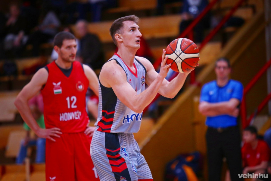 Az ígéretes tehetség, a center Völgyi Marcell 26 pontot jegyzett a találkozón (archív fotó)