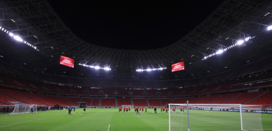 A magyar labdarúgó-válogatott edzése az Uruguay elleni mérkőzés előtt az újonnan elkészült Puskás Arénában 2019. november 14-én. Az arénát november 15-én este avatják fel a barátságos mérkőzéssel. MTI/Illyés Tibor 