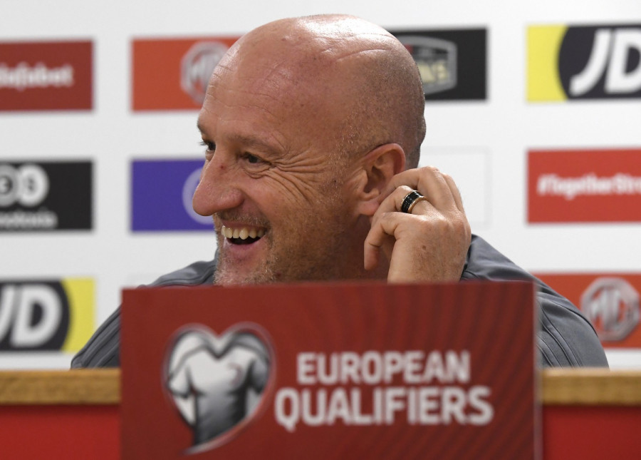 Marco Rossi, a magyar labdarúgó-válogatott szövetségi kapitánya sajtótájékoztatót tart a november 19-ei Wales-Magyarország Európa-bajnoki selejtezőmérkőzés előtt a cardiffi városi stadionban 2019. november 18-án. MTI/Kovács Tamás 