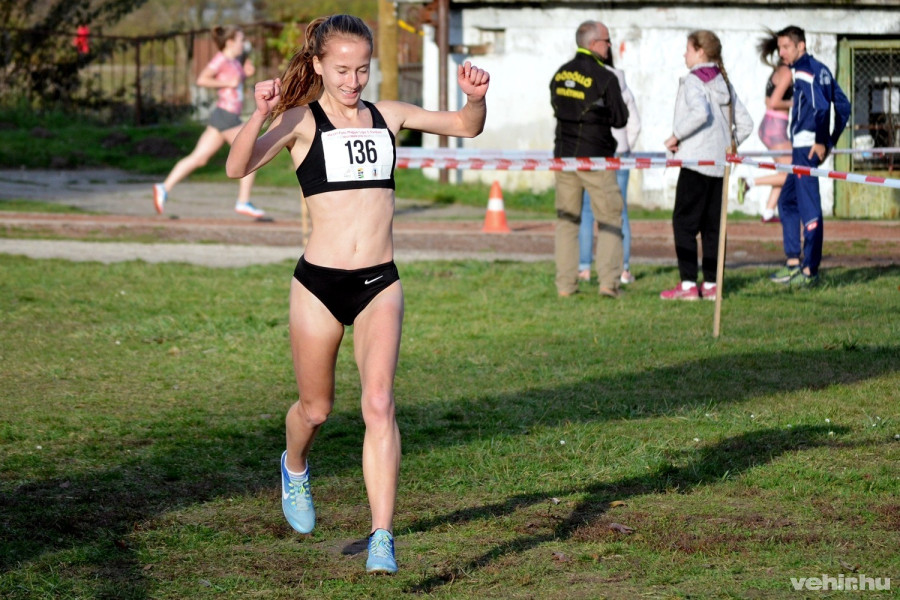 Varga Gréta (SVSE) ifjúságiként nyert a felnőttek mezőnyében