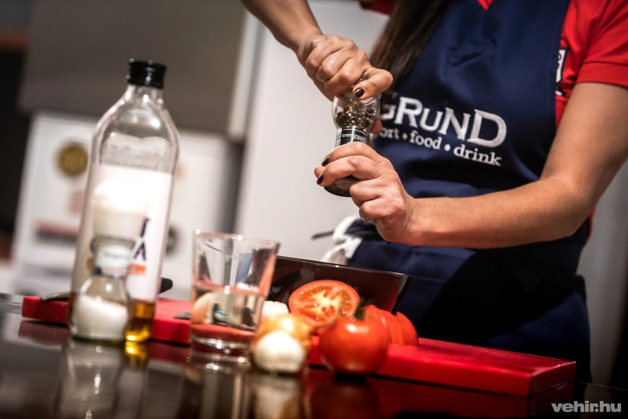 Silvia a legfrissebb mediterrán alapanyagok kiválasztásában is segít