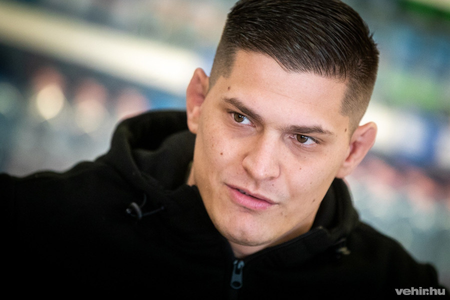 A nehézsúlyú világbajnok, Főczény Károly