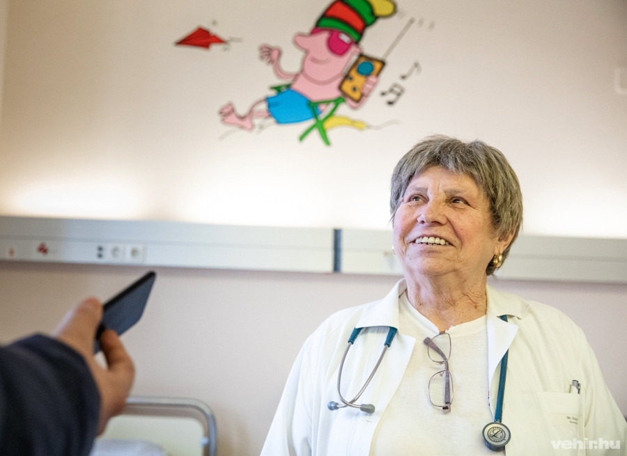 Dr. Gajzer Éva, az Emberkék Alapítvány kuratóriumi elnöke, a Gyermekosztály főorvosa