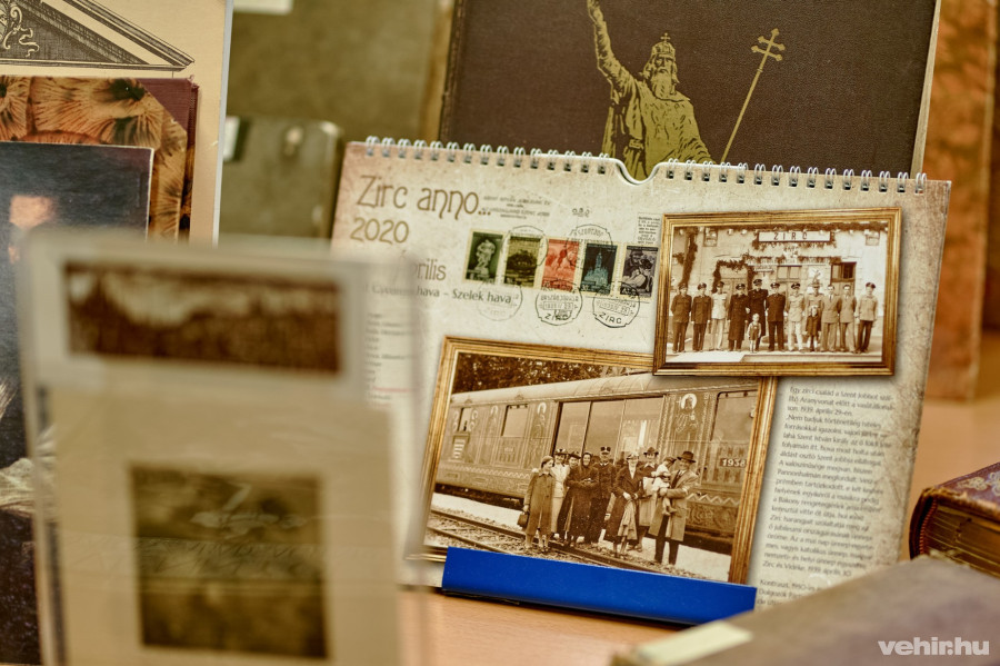 A híres aranyvonat Zircen a 2020-as naptáron