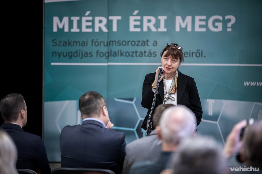 Dr. Réti Mária, a Szövetkezeti Kutatóintézet Nonprofit Kft. előadója a 2020. január 28-i veszprémi szakmai fórumon