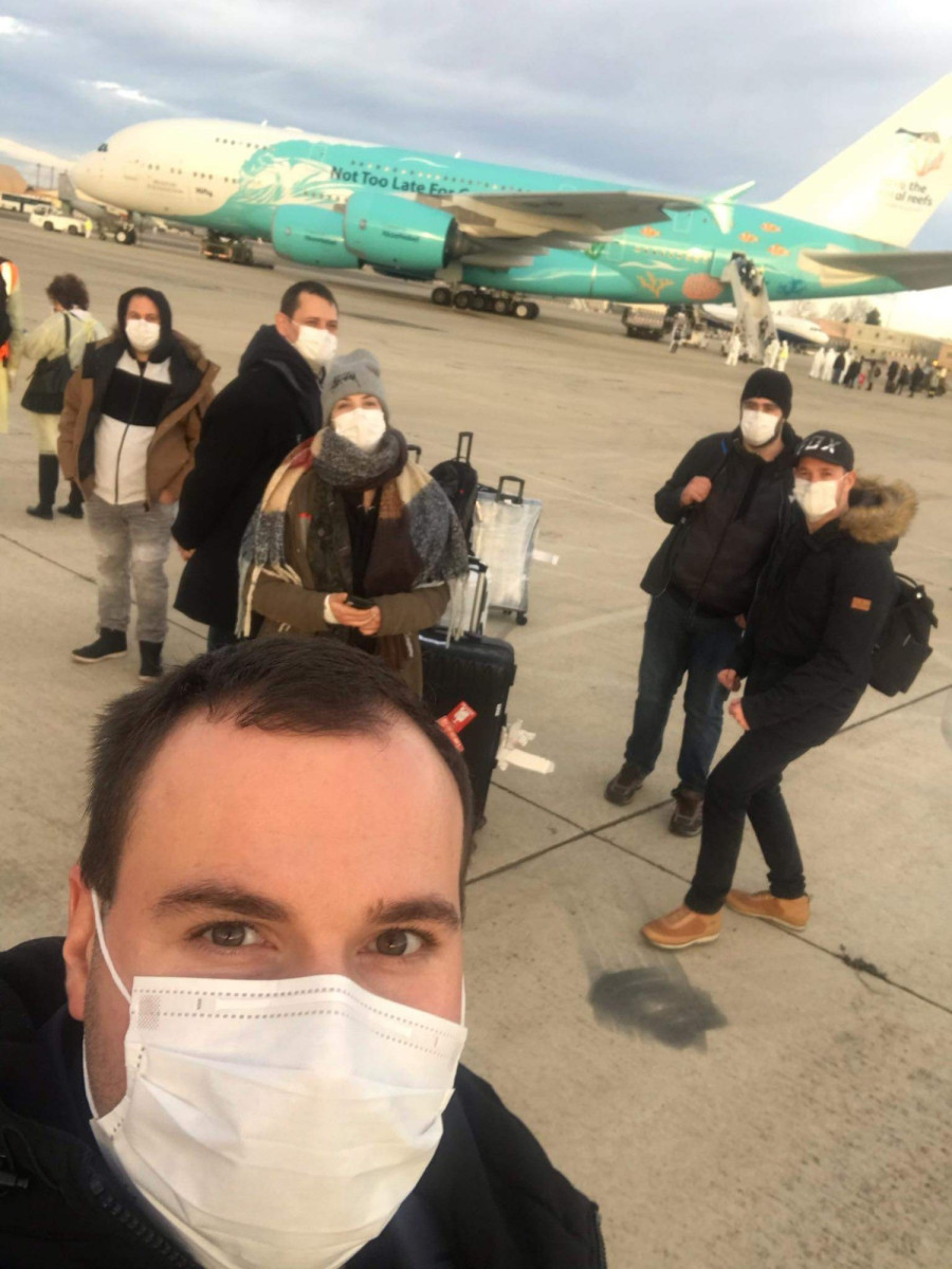 A francia gép közel 370 külföldi állampolgárt, köztük Bencééket hozta ki Wuhanból