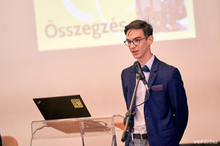 A leköszönő elnök: Simon Noel