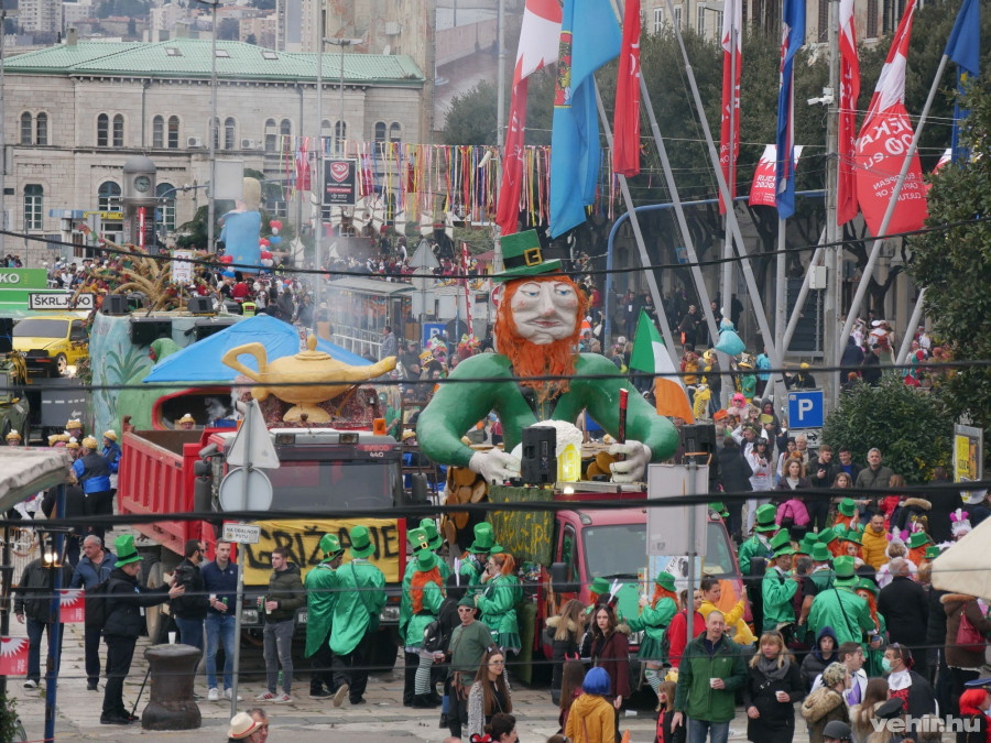 Ez csak a tömeg egy nagyon kicsi része