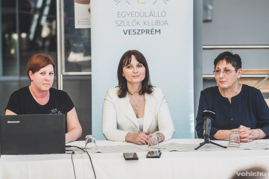 Albrecht Helga, Nagy Anna, Brányi Mária