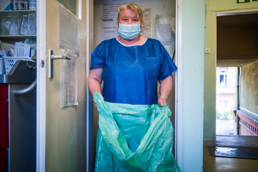 Takács József Jakabné takarítónő, Szent László Kórház