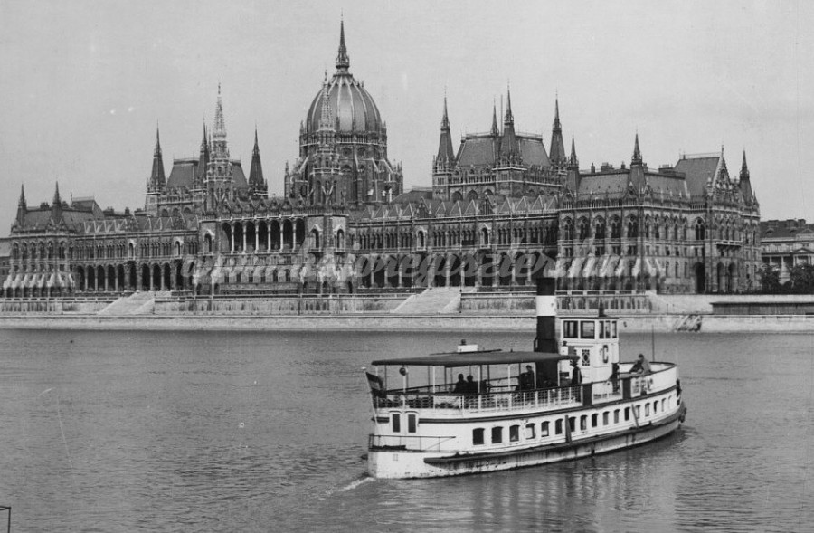 A Pajtás a baleset előtti években a Dunán teljesített szolgálatot (fotó: amirolatortenelem.blog.hu)